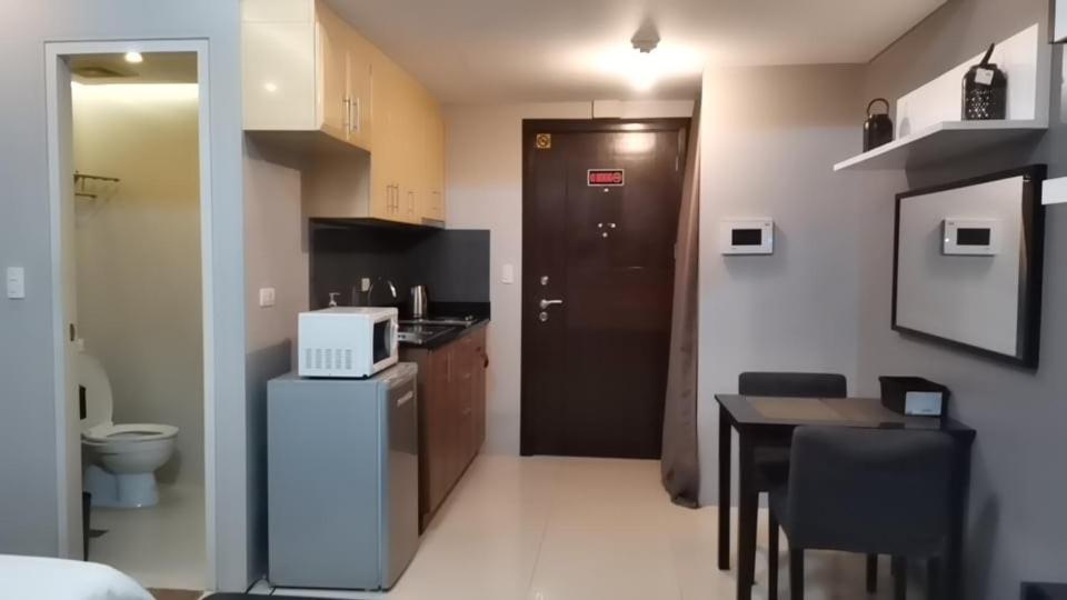 Palm Tree Villas Pasay Exteriör bild