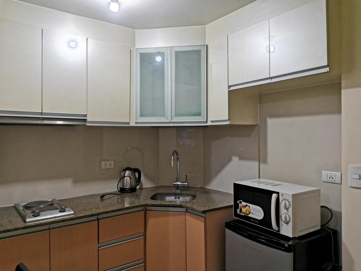 Palm Tree Villas Pasay Exteriör bild