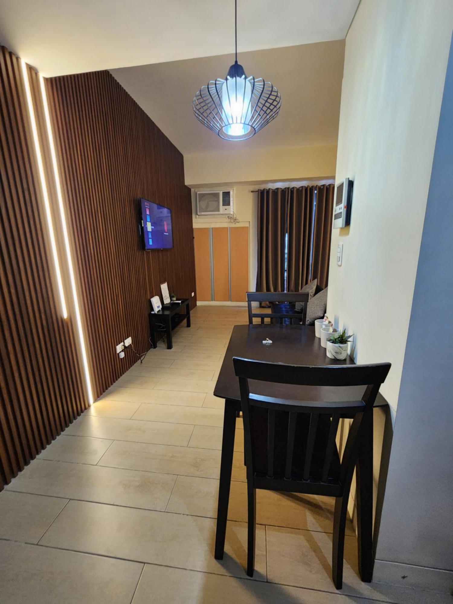Palm Tree Villas Pasay Exteriör bild